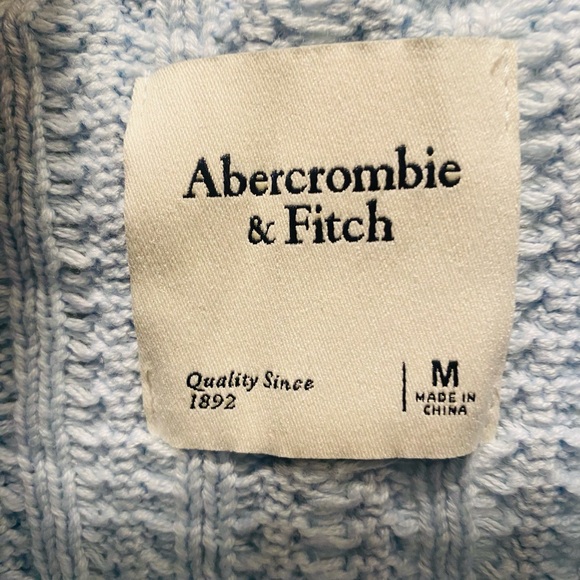 Light Blue Medium Abercrombie & Fitch Cable Vest - Picture 2 of 4